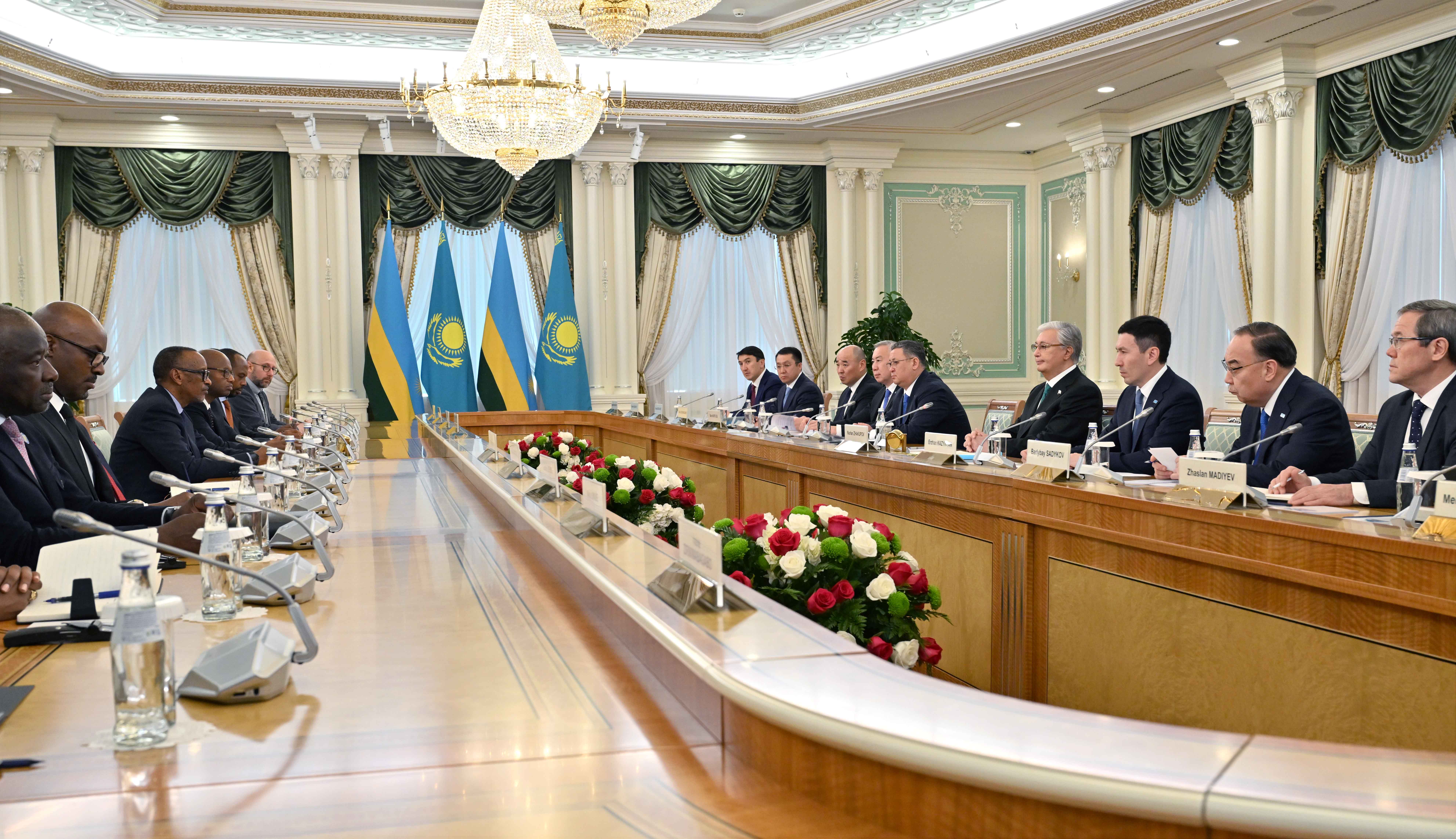 The President of Kazakhstan Holds Expanded Format Meeting with Rwandan President Paul Kagame