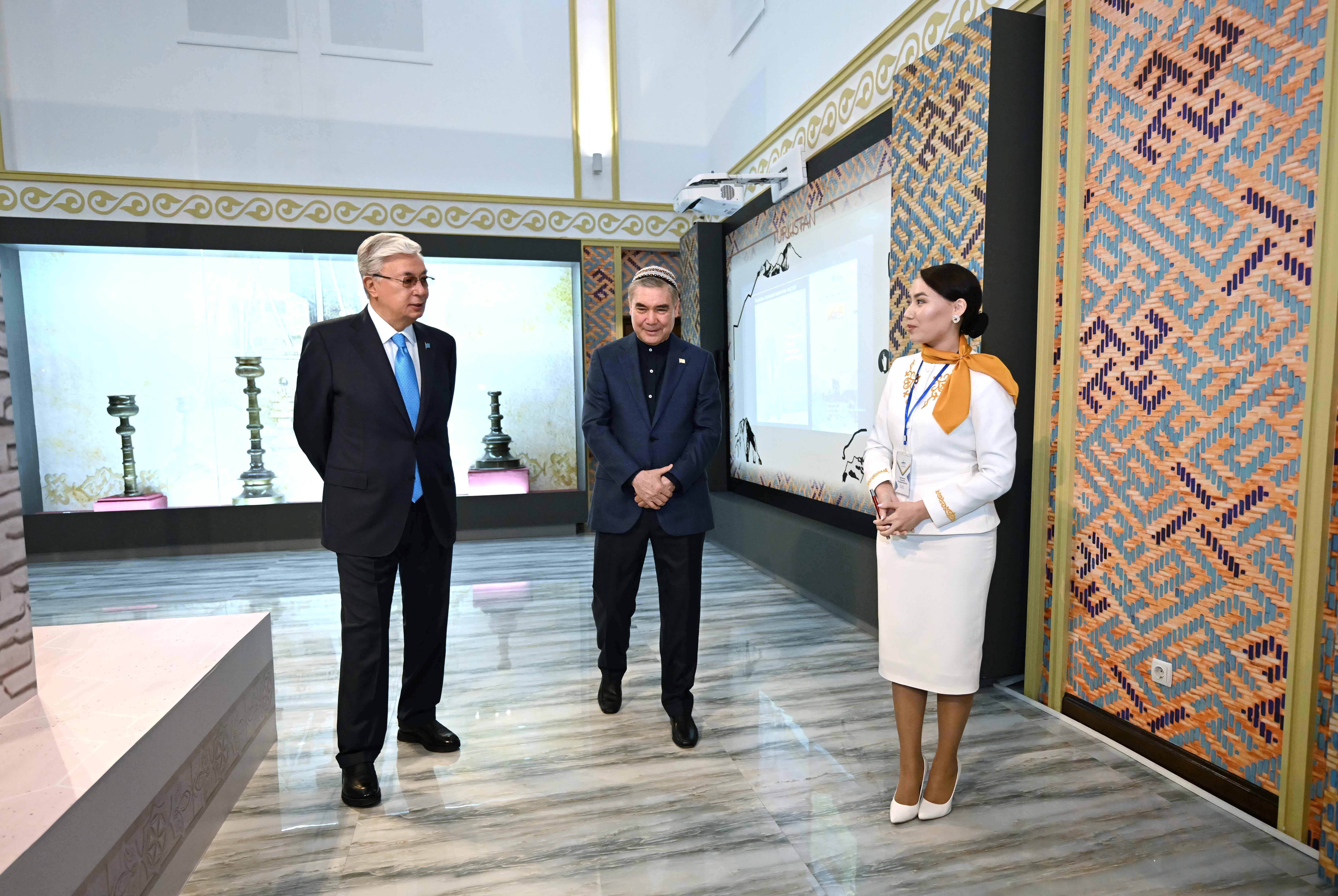 Қазақстан Президенті мен Түрікменстан Халк Маслахатының Төрағасы Turkistan визит орталығына барды