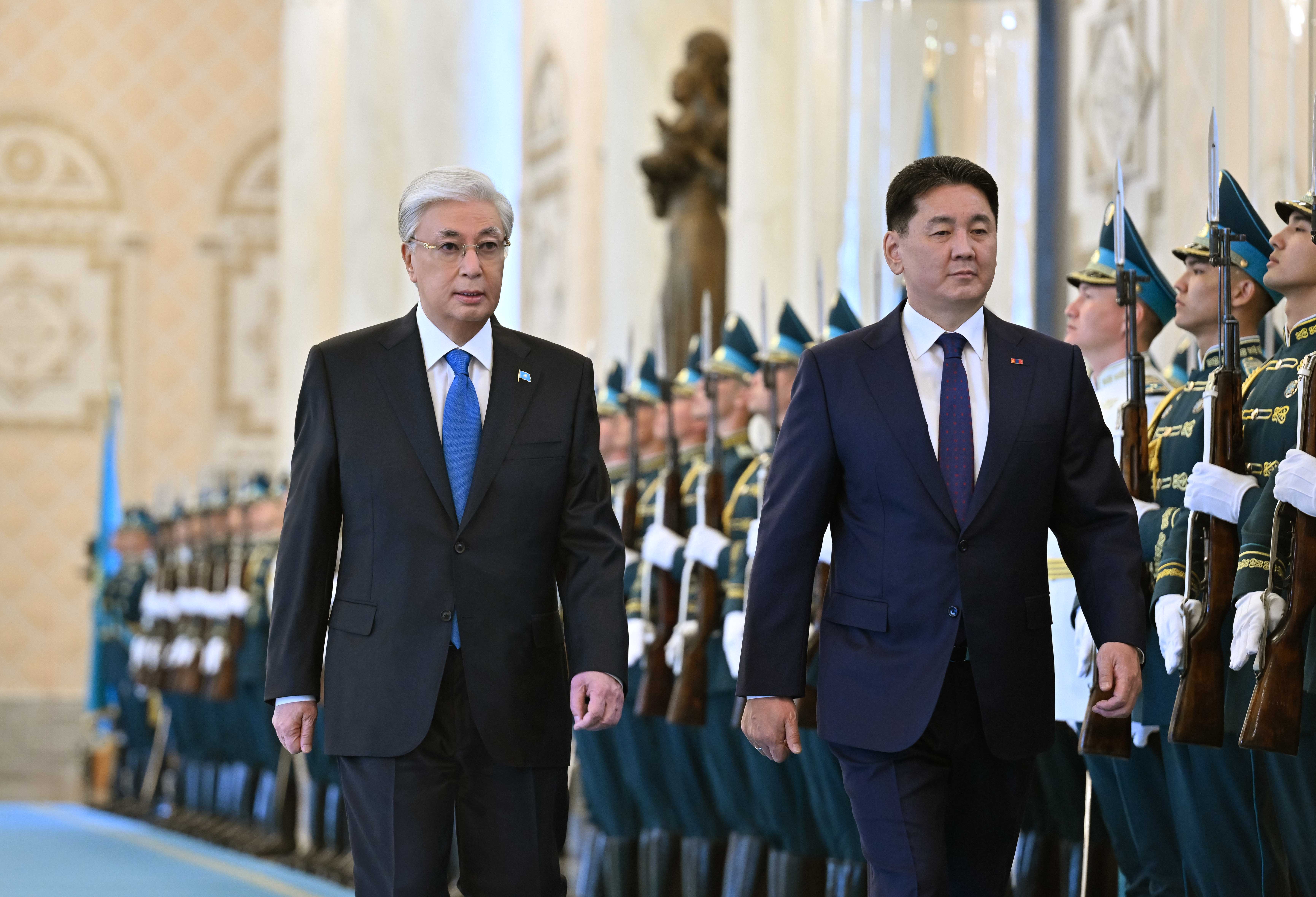 Президенты Казахстана и Монголии провели переговоры в узком составе