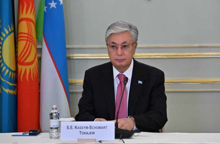 The leader of Kazakhstan participates in the meeting of heads of Central Asian states with members of the Eastern Committee of the German economy