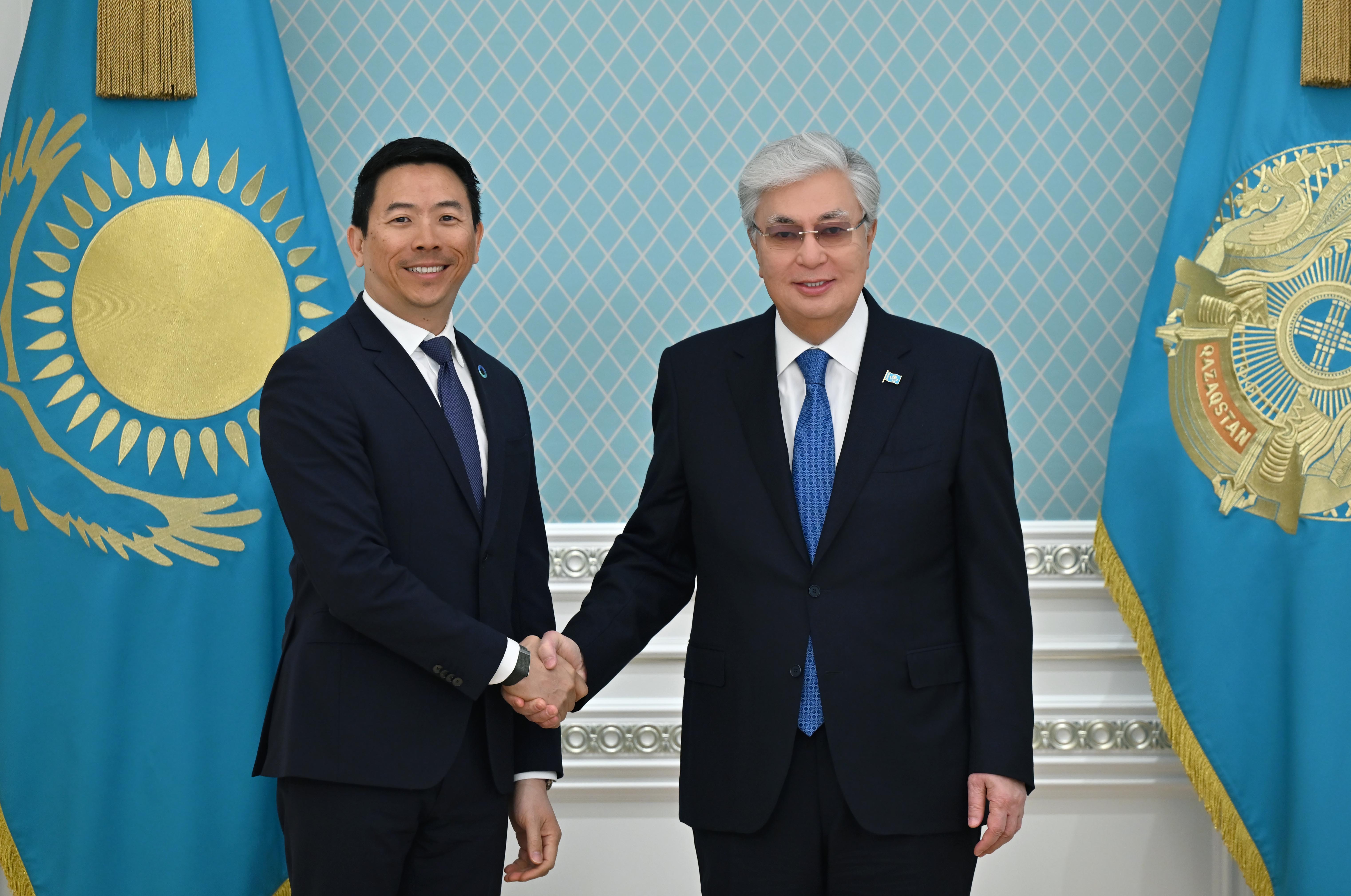 The Head of State met with the CEO of Presight Thomas Pramotedham