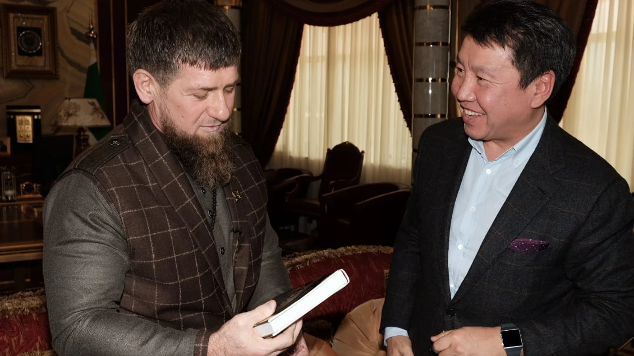 Ramzan Kadyrov and Yerlan Bekkhozhin, as a sign of friendship and respect, shook hands in the official residence of the Head of the Chechen Republic. 