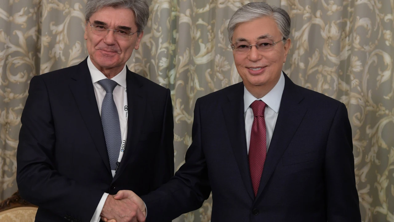 Kassym-Jomart Tokayev meets Joe Kaeser, President and Chief Executive Officer of Siemens AG 