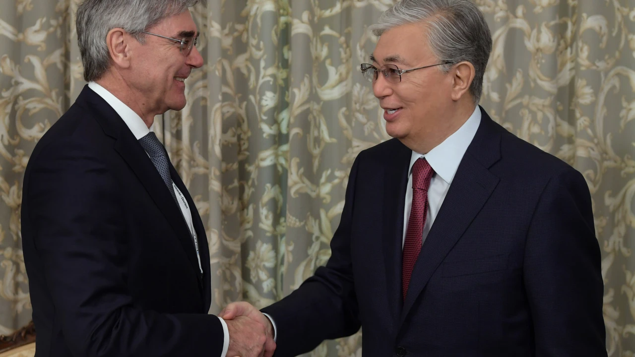 Kassym-Jomart Tokayev meets Joe Kaeser, President and Chief Executive Officer of Siemens AG 