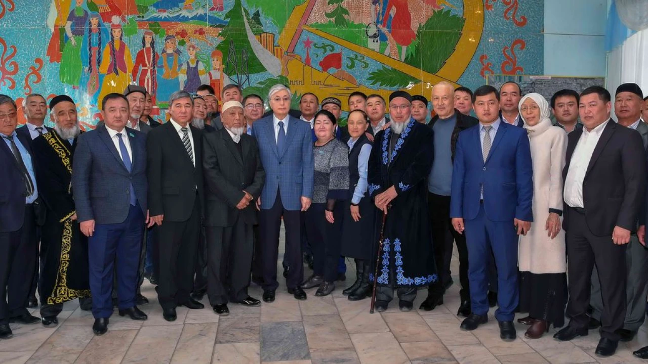 Kassym-Jomart Tokayev meets with representatives of the Dungan diaspora 