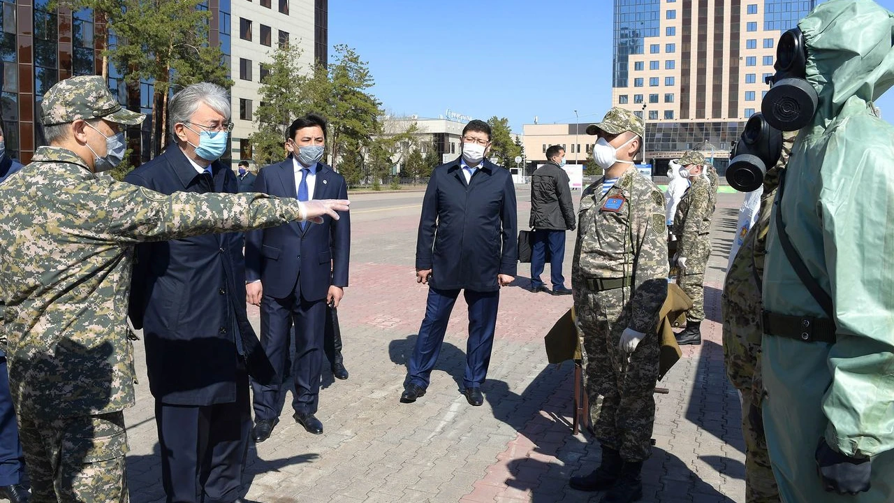 The Head of State meets with servicemen of the territorial defense brigade 