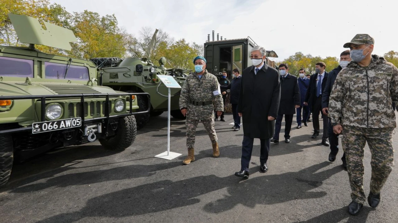 Қазақстан Президенті – Қарулы Күштердің Жоғарғы Бас қолбасшысы кешенді бітімгершілік оқу-жаттығу жиынына қатысты 