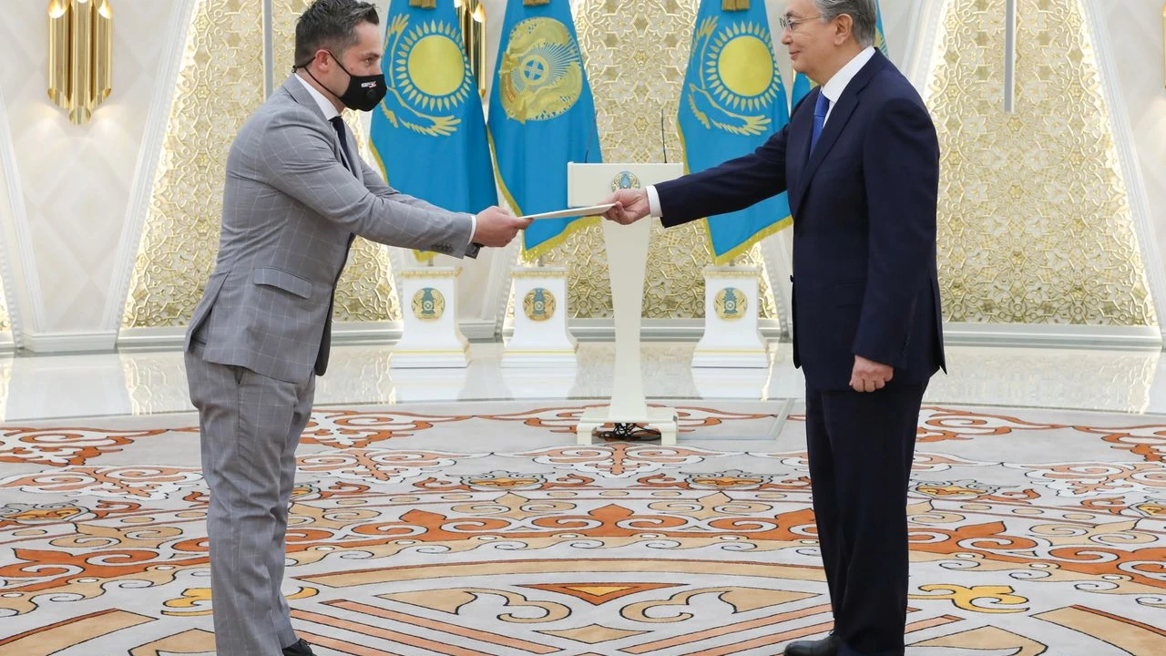 The President receives Credentials from foreign ambassadors 