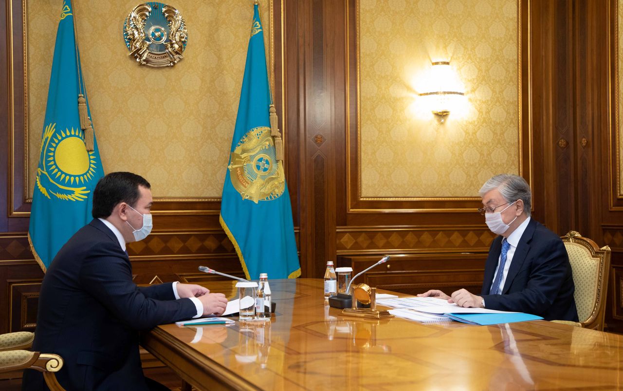 The President receives Akim of Karaganda Region Zhenis Kasymbek